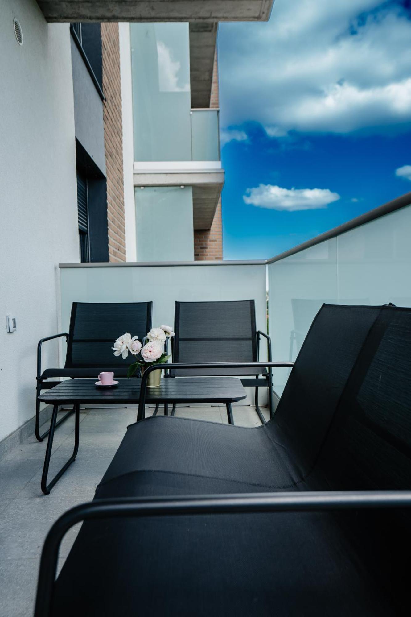 Sunrise View Apartment 拉迪亚 外观 照片